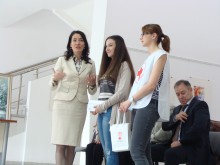 Дете, пострадало при ПТП: Оказах се затисната между парапета и колата!