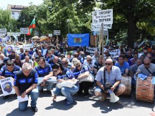 Протестиращите полицаи поискаха оставки