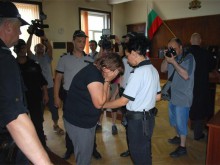 Шивачката наркотрафикант се разплака в съда: Пуснете ме, имам кредити!
