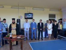 Нова спортна зала за децата от кризисния център
