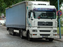 GPS заблуди русенски шофьор до Новотела, камионът му създаде хаос