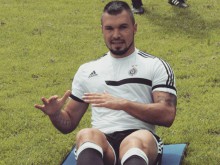 В Сърбия убедени, че Валери Божинов е гей