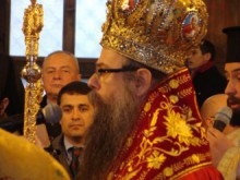 Гнусно! Митрополит Николай използва храмов празник за предизборна агитация, миряните се разстроиха и отвратиха!
