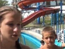 Момиче си счупи рамото на водна пързалка в Баня