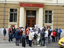 По 24 души на ден теглят парите си от КТБ