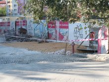 След години взривни дейности МОЛ Марково тепе погълна и улица