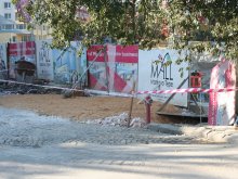 Автомобилът, който пропадна в Пловдив, е собственост на работници на строежа