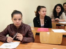 Искат забрана за тоалетна и интернет на матурите