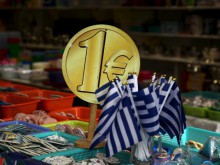 Еврогрупата одобри гръцкия спасителен пакет