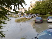 Жители на "Тракия" молят да се спре разливането на кубици вода