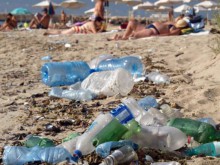 Къпането в родното море заприлича на руска рулетка