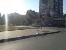Съборен знак до "Кауфланд" в "Смирненски" озадачи читател