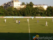 Спартак загуби от Ураган, грубости и неадекватен съдия белязаха срещата
