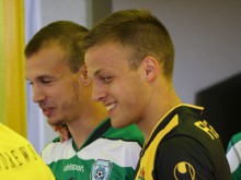 Божидар Васев с отличието "Гол на кръга"