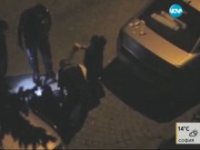 Петима полицаи се гавриха с безпомощен мъж