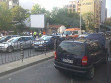 Верижна катастрофа в "Кършияка", бременна жена е откарана в болница!