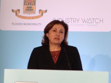 Бъчварова в Пловдив: България се справя добре с бежанците