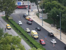 Пуснаха движението по преасфалтираното западно платно на бул. "Васил Априлов"