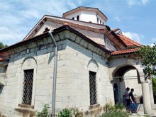 Аязмо край Асеновград връща зрението