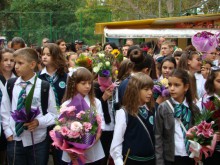 На добър час: 3400 първолаци тръгват на училище в Пловдив 