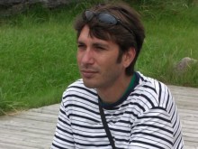 Млад мъж открит мъртъв до залата на Колодрума