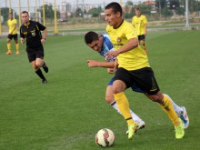 Ботев атакува първото място в U19 срещу ЦСКА в Коматево