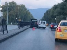 Катастрофа по "Кукленско шосе" затрудни движението