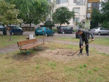 Поставиха нови пейки в "Северен"