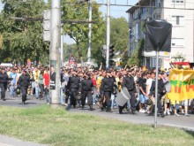 2000 "жълто-черни" фенове атакуват "Лаута" без билети