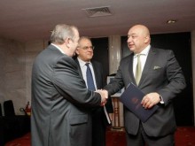 Министърът на спорта: В България футболът е №1, защото волейболът е религия