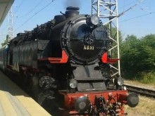 БДЖ за първи път пуска влакове с реновиран парен локомотив 