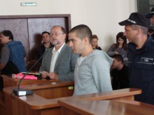 Оставиха в ареста Милан Дивеков, убил пешеходец на "зебра" в Пловдив