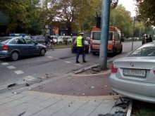 Полицията за снощното меле в Кючука: БМВ-то е минало на червено, управлявала го е пияна 33-годишна жена!