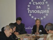 Агитационни материали в градския транспорт, проверяват законно ли е