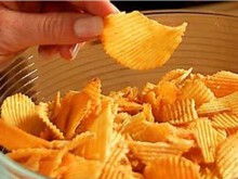Хранително-вкусовата индустрия категорично против данък "вредни храни"
