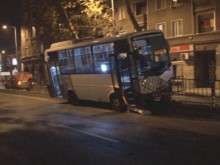 Автобус на градския транспорт катастрофира в Пловдив