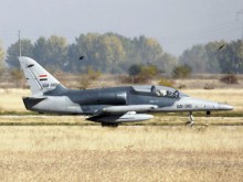 Иракски бойни самолети кацнали край Пловдив преди дни