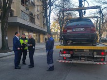 Вдигнаха колите на неразбрали, че започва ремонт на паркинг в Пловдив