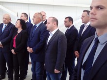 Премиерът: Заради сигурност могат да режат пари от оперативните програми