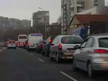 Тапа се образува по моста на булевард "Васил Априлов" 