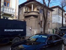 Жандармерия и полиция около турското консулство в Пловдив