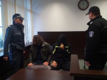 Таксиметров бос от Пловдив прехвърлял фирмите си на роми, за да не плаща данъци!