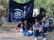 Бежанците осеяха Странджа с гащи и шалвари