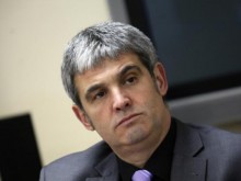 КНСБ: Няма смисъл от още 5 дни отпуска