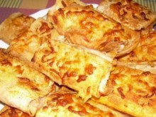 Гладни гъркини правят секс срещу баничка 