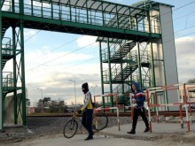 Новата пасарелка нажежи страстите в "Прослав"