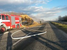 12 часа са се борили с горящия камион пловдивските пожарникари