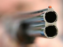 Ревнив мъж застреля жена си с патрони за едър дивеч! 