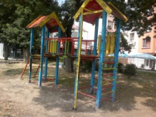 Жители на "Северен" искат нова детска площадка