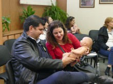 Бъдещи родители получиха първия важен урок